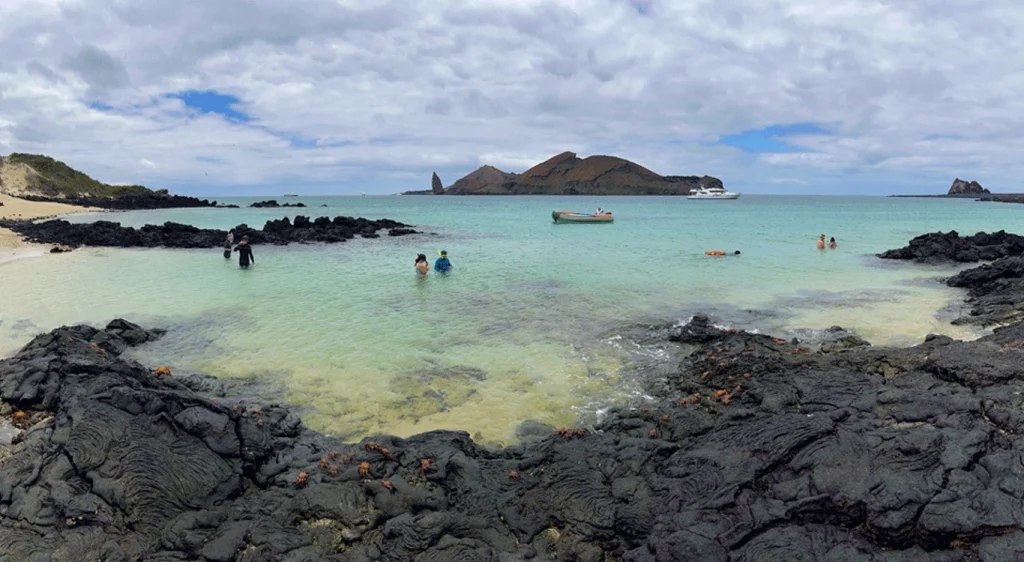 05_bahia-sullivan-isla-bartolome-2