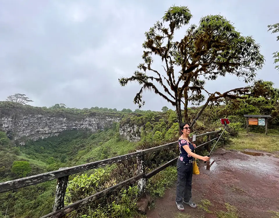 pit-crater-los-gemelos-1