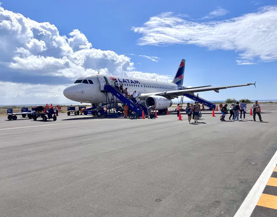 seymour-airport-on-baltra-island-1